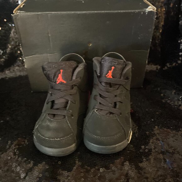 Jordan 6 Retro TD Sneaker/ Size Toddler 6C/ Black- Infrared - Picture 2 of 3